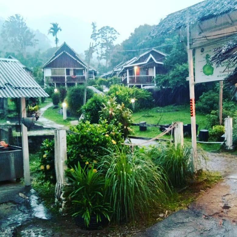 Marina Bay Resort & Restaurant Kampung Genting Екстер'єр фото