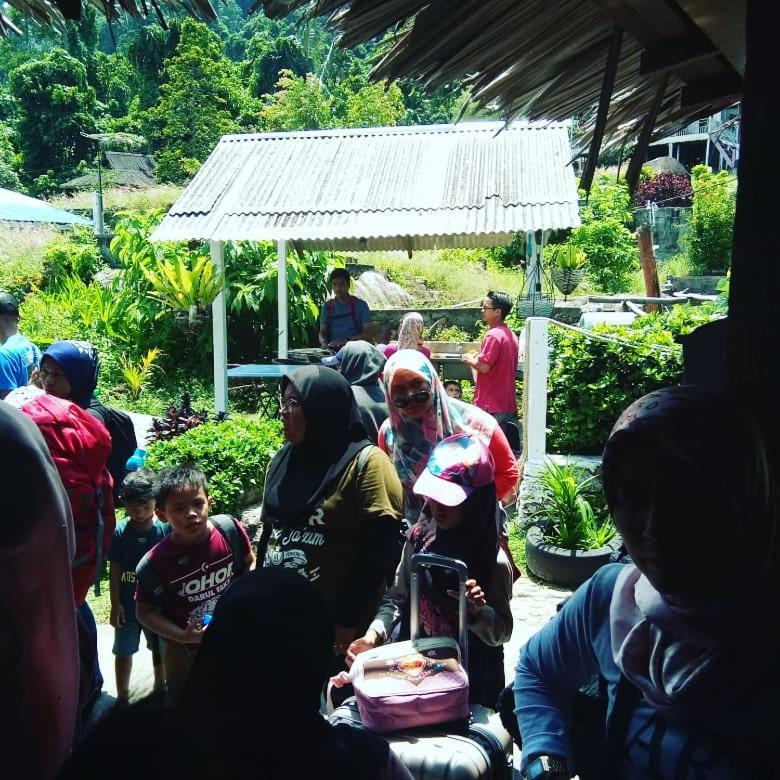 Marina Bay Resort & Restaurant Kampung Genting Екстер'єр фото